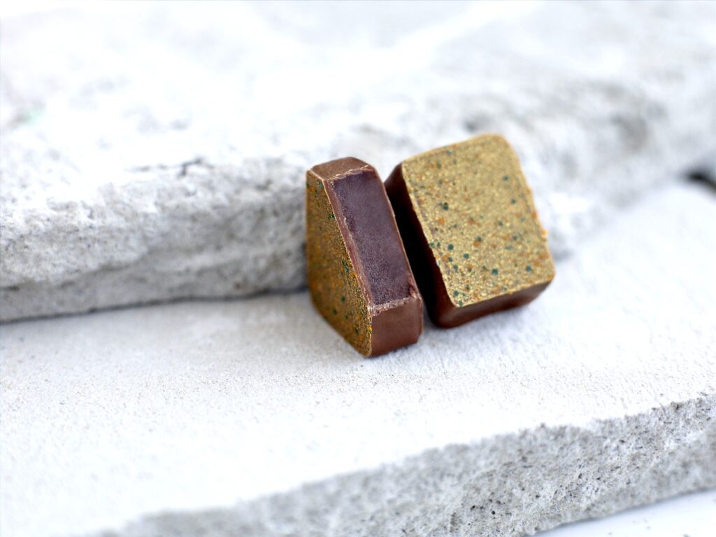 Bonbon au cassis épicé